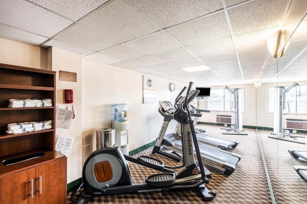 Americinn & Suites By Wyndham Baraboo Event Center Экстерьер фото