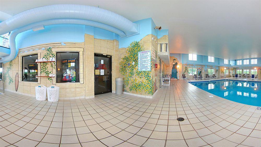 Americinn & Suites By Wyndham Baraboo Event Center Экстерьер фото