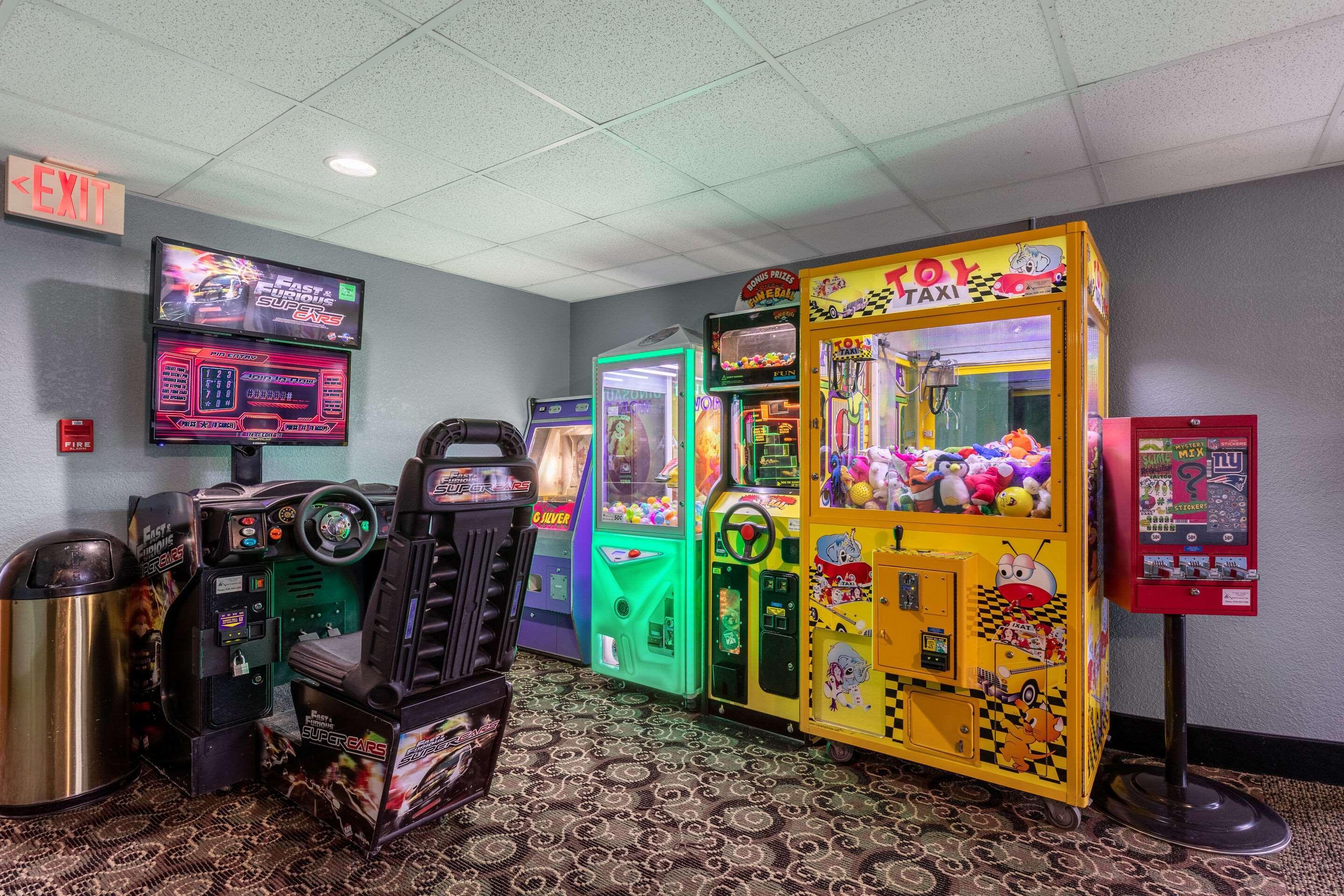 Americinn & Suites By Wyndham Baraboo Event Center Экстерьер фото