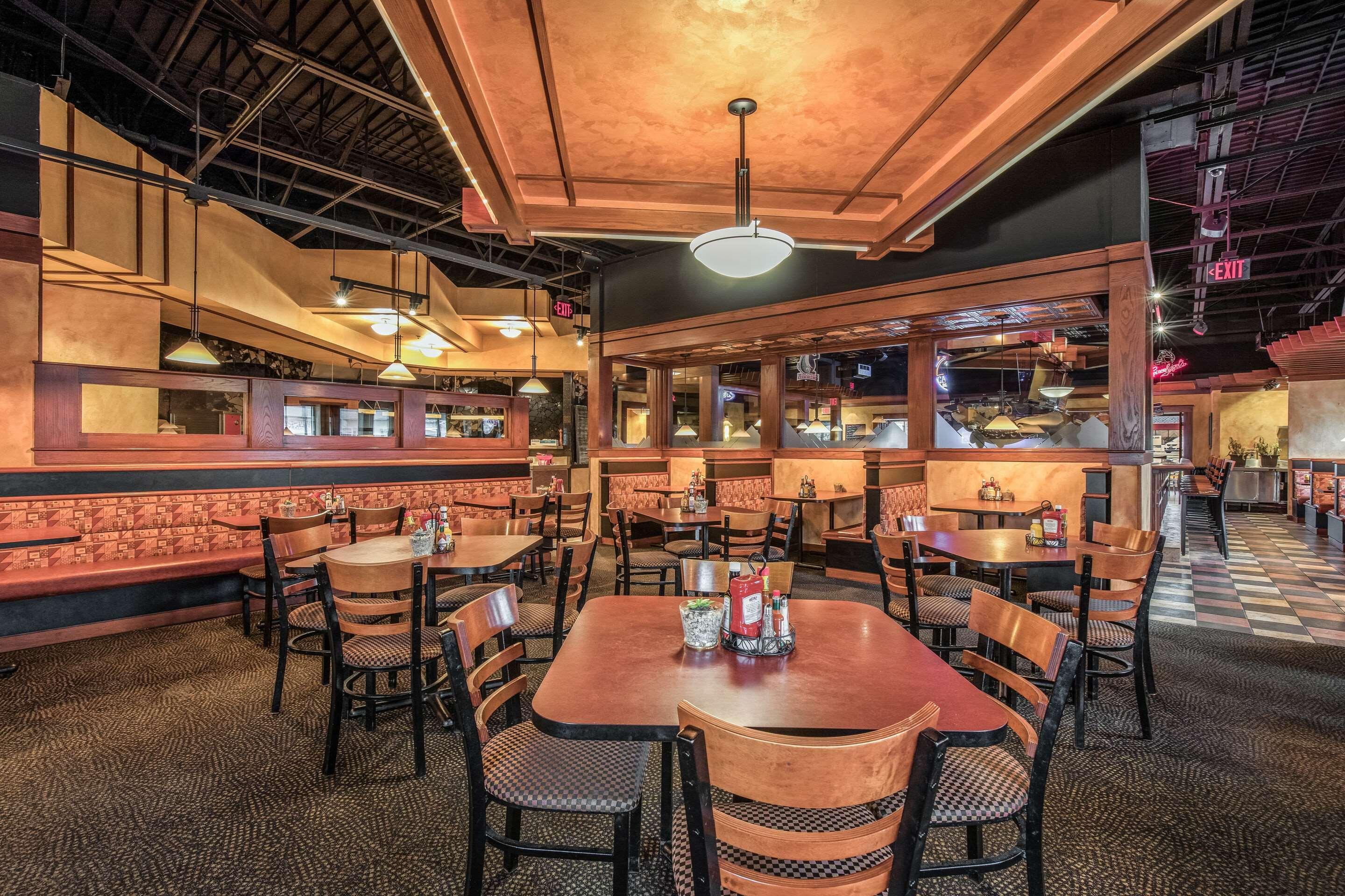 Americinn & Suites By Wyndham Baraboo Event Center Экстерьер фото