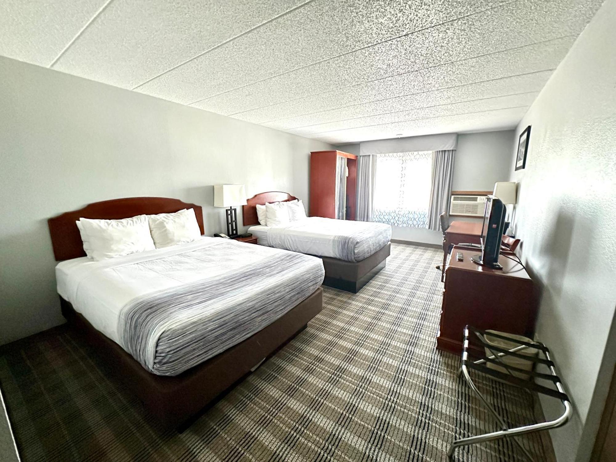 Americinn & Suites By Wyndham Baraboo Event Center Экстерьер фото
