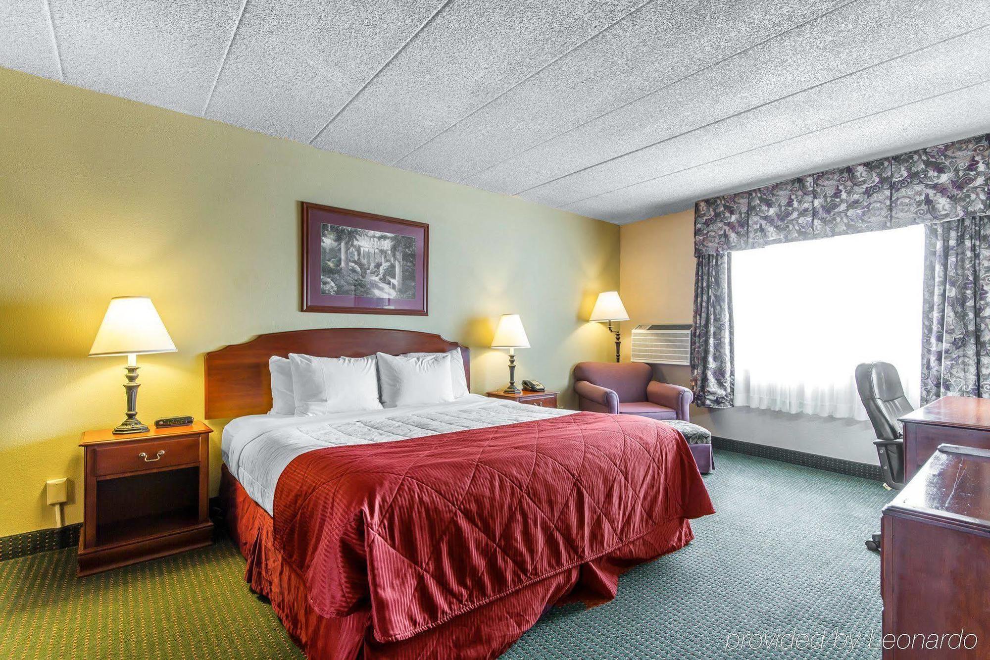 Americinn & Suites By Wyndham Baraboo Event Center Экстерьер фото