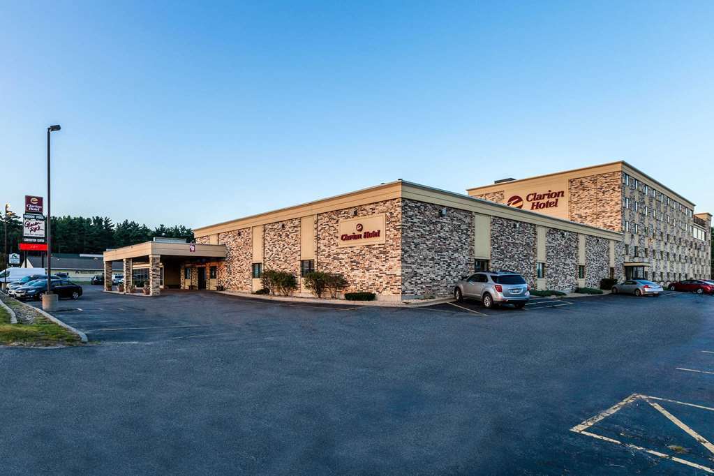 Americinn & Suites By Wyndham Baraboo Event Center Экстерьер фото